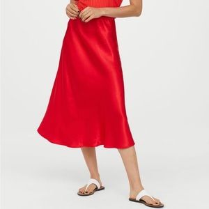 H&M satin red skirt